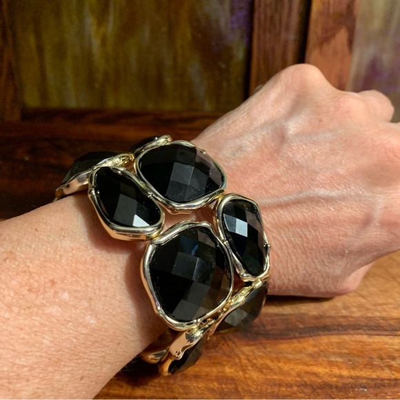 Jet Colored Geometric Gold Stretch Statement Stretch Bracelet - Picture 3 of 6